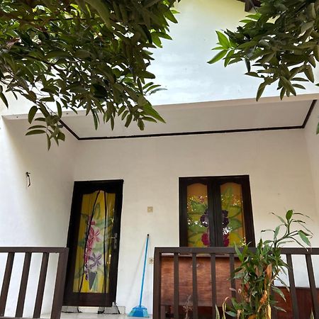 Ina Gili Guesthouse ギリ・アイル エクステリア 写真