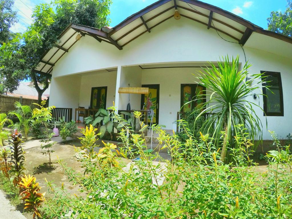 Ina Gili Guesthouse ギリ・アイル エクステリア 写真